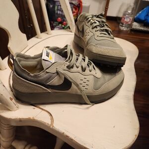 Nike Men's C1TY surplus 10.5 Mens